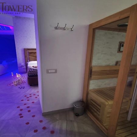 Twin Towers Naples Luxury Bed & Breakfast ภายนอก รูปภาพ