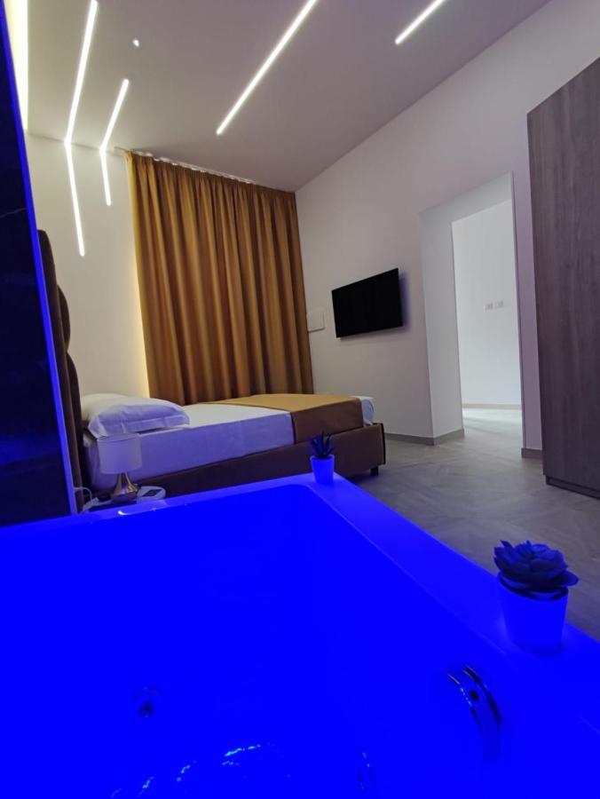 Twin Towers Naples Luxury Bed & Breakfast ภายนอก รูปภาพ